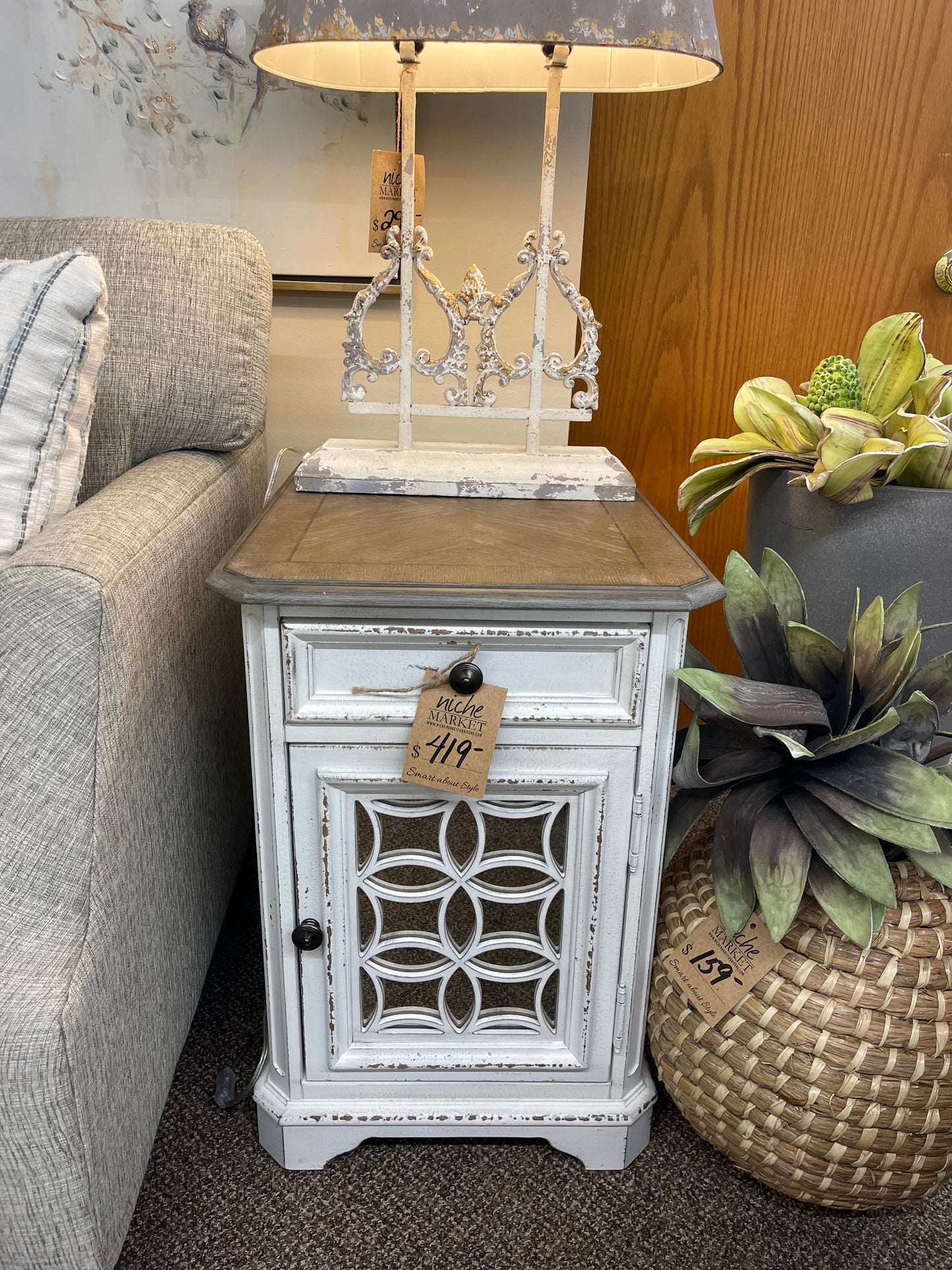 Magnolia Manor Chair Side Table